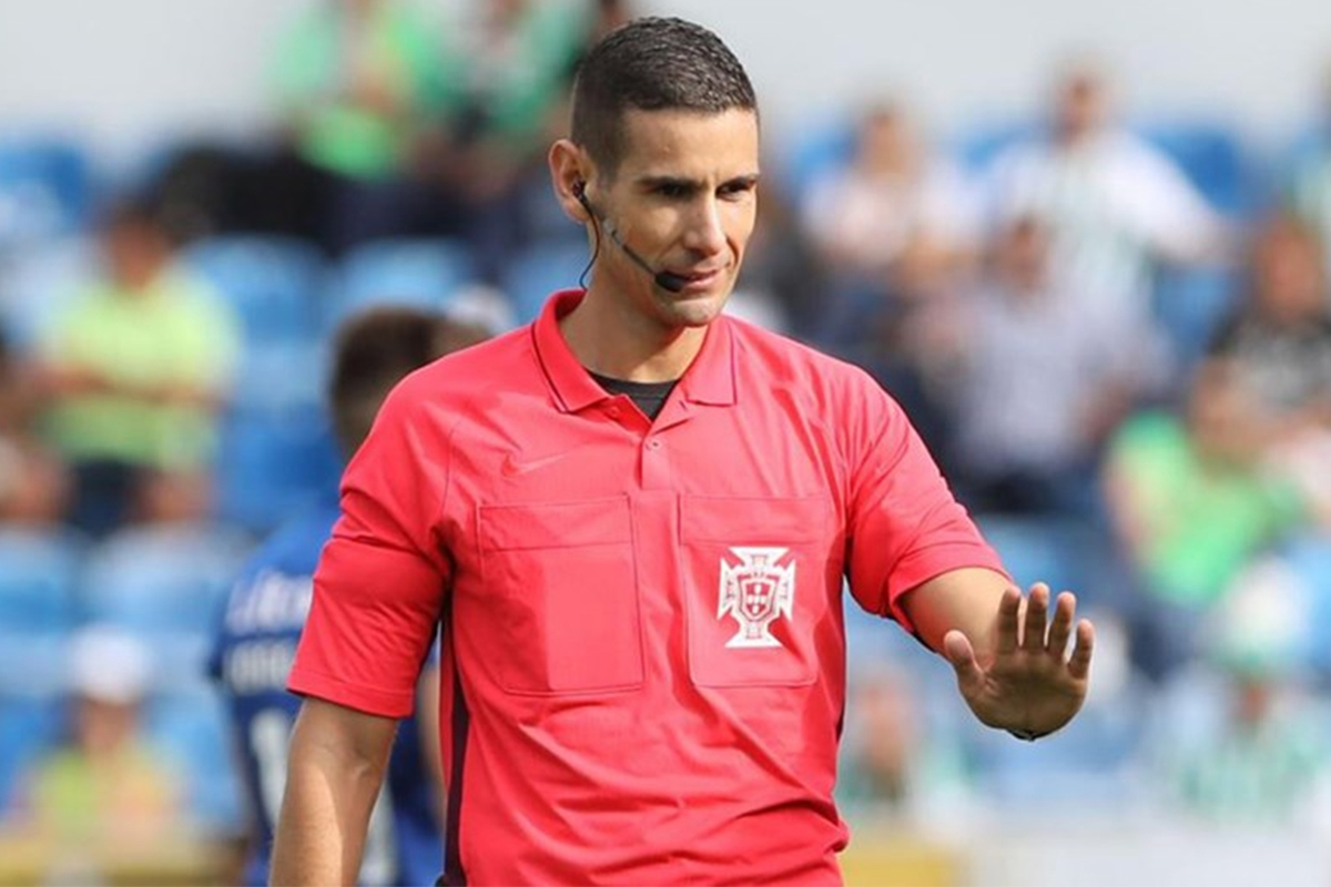 António Nobre recebe Insígnias FIFA em 2019